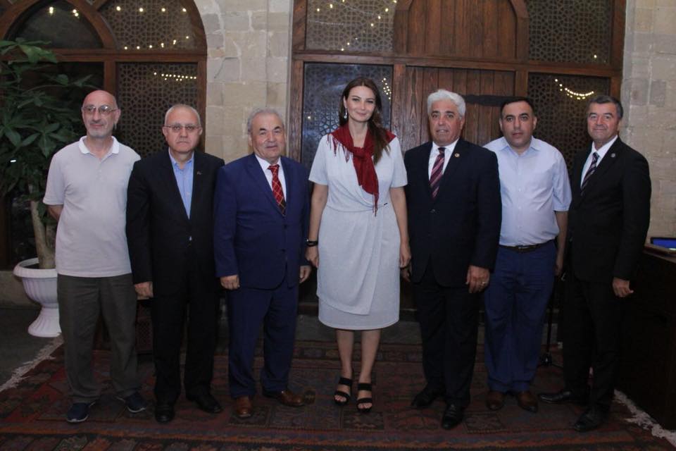 Qənirə Paşayeva Türkiyədən gəlmiş şəhid ailələri ilə görüşüb