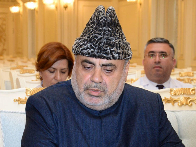 "İmam Hüseyn  özü də baş yarmaq, zəncir vurmaq kimi hərəkətlərə razı olmazdı"