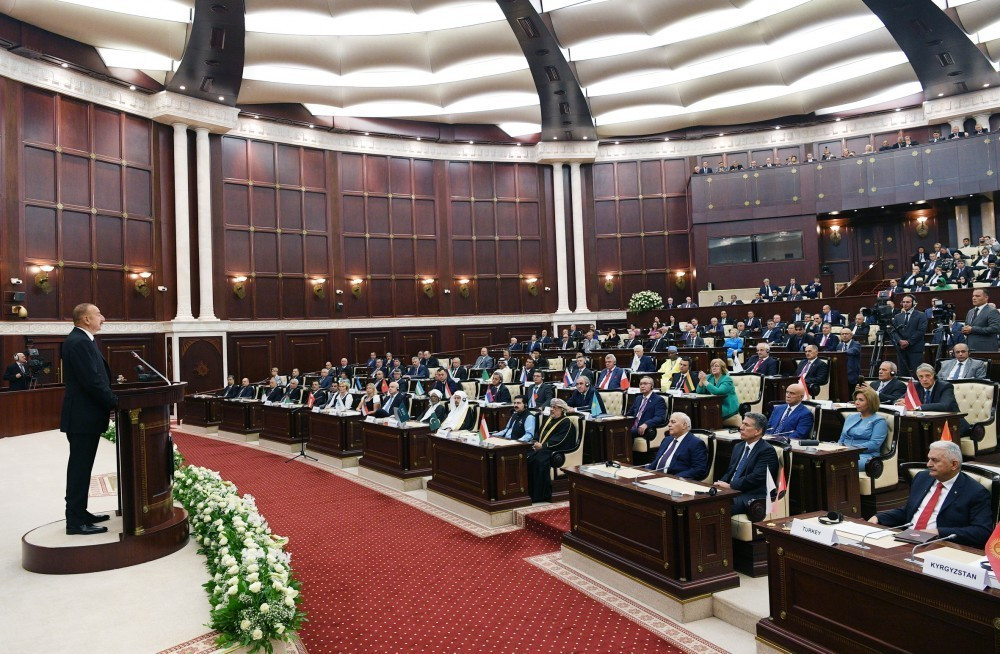 Prezident: “Azərbaycanda daxildə təhlükə mənbələri yoxdur”