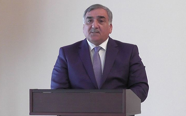 Azərbaycanda icra başçısı 300-ə yaxın it saxlayan vətəndaşı məhkəməyə verdi