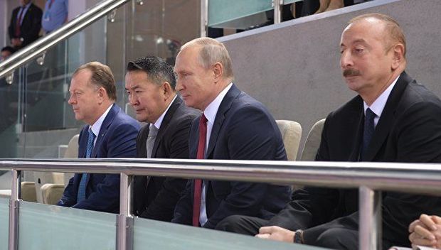 Putin Azərbaycanda rus dilinə verilən dəstəyi qiymətləndirdi