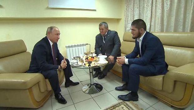 Putin Həbib Nurməhəmmədovla görüşdü