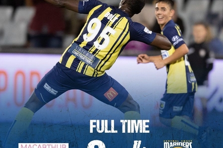 Useyn Bolt peşəkar futbolçu karyerasında ilk qollarını vurub- VİDEO