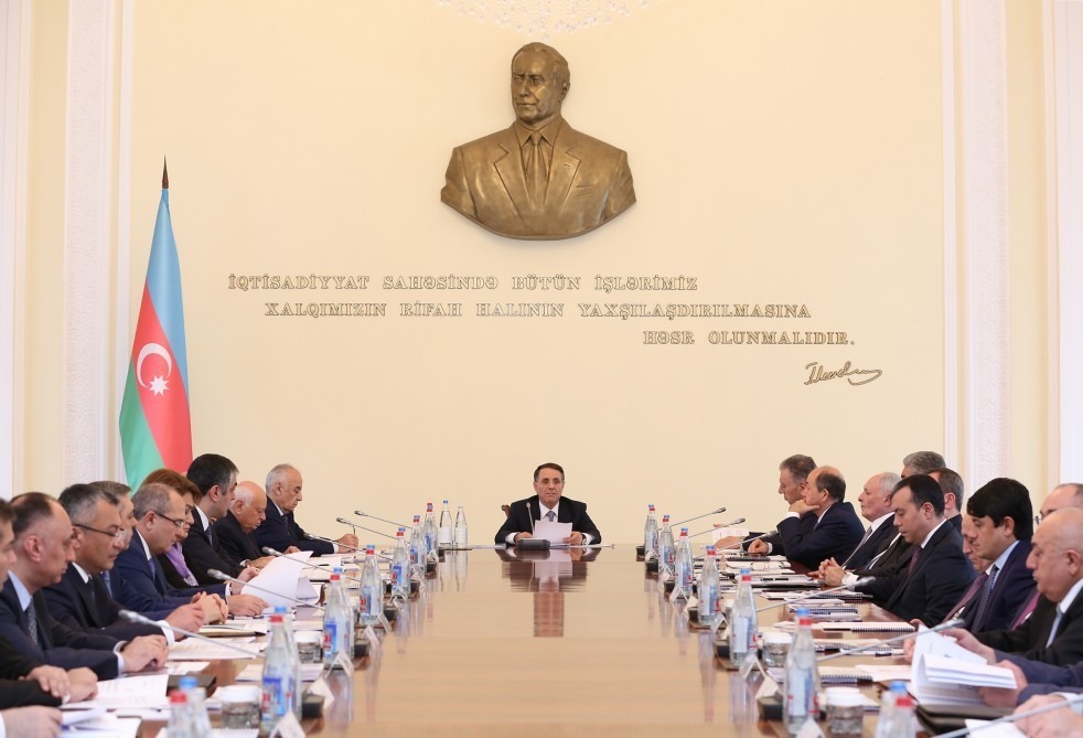 Novruz Məmmədov nazirləri topladı - İCLAS