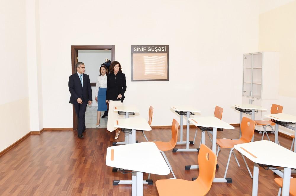 Mehriban Əliyeva 11 saylı məktəbin yeni binasının açılışında - FOTOLAR