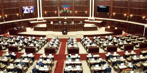 Milli Məclisin iki deputatına yeni vəzifə verilir