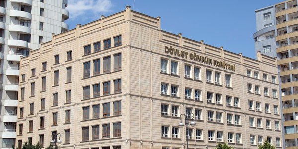 Rüşvət alan gömrük əməkdaşı işdən çıxarıldı: 500 rubl alıbmış 