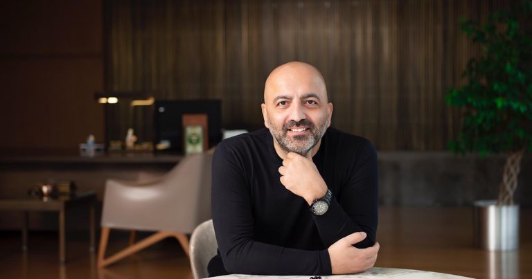 “Evdə 100-dən çox it saxlayıram” - Mübariz Mənsimov həyatından danışdı
