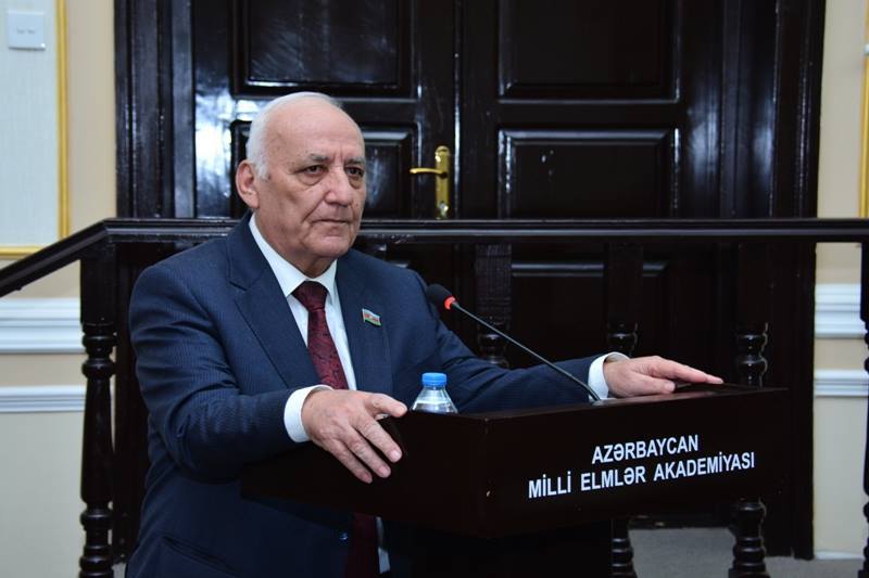 “Millət işləməyə vərdiş etməlidir” - Deputat