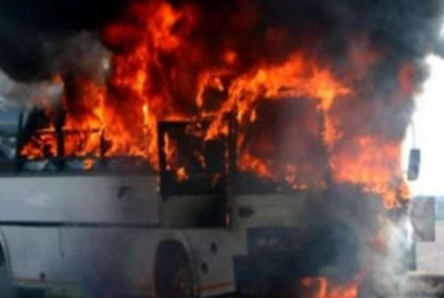 Bakıda sərnişin avtobusu yandı