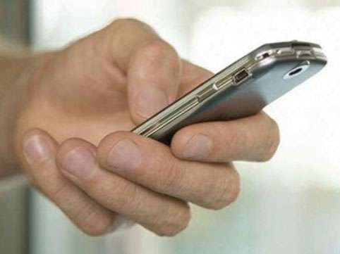 "Telefonlara pensiya yaşına çatmaq barədə SMS göndəriləcək" - Nazir müavini