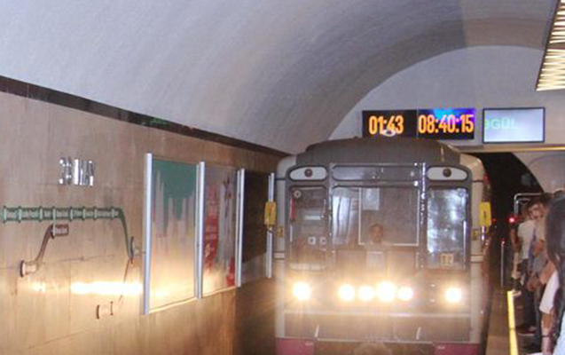 Bakı metrosunda hadisə - Maşinist son anda xilas edildi