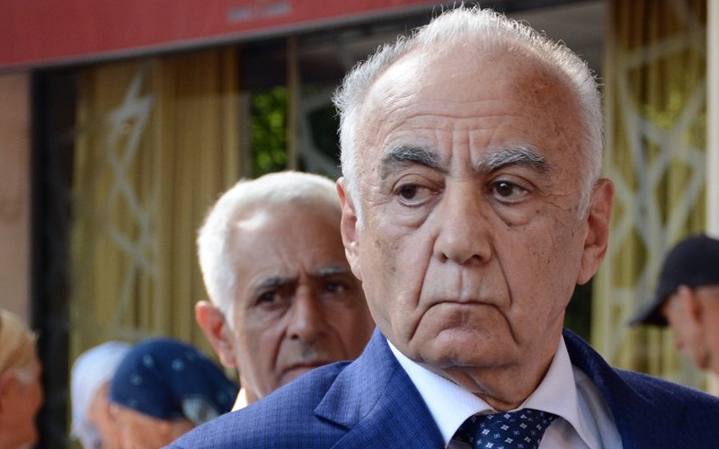 “O evləri sökəcəyik, siz də buna şahid olacaqsınız” - Hacıbala Abutalıbov