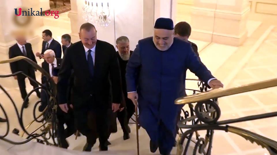 Kadırov prezident və şeyxi belə güldürdü – VİDEO
