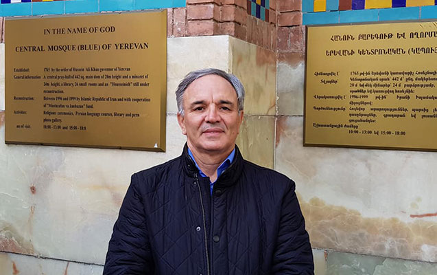Azərbaycan deputatları İrəvandakı məsciddə - Fotolar