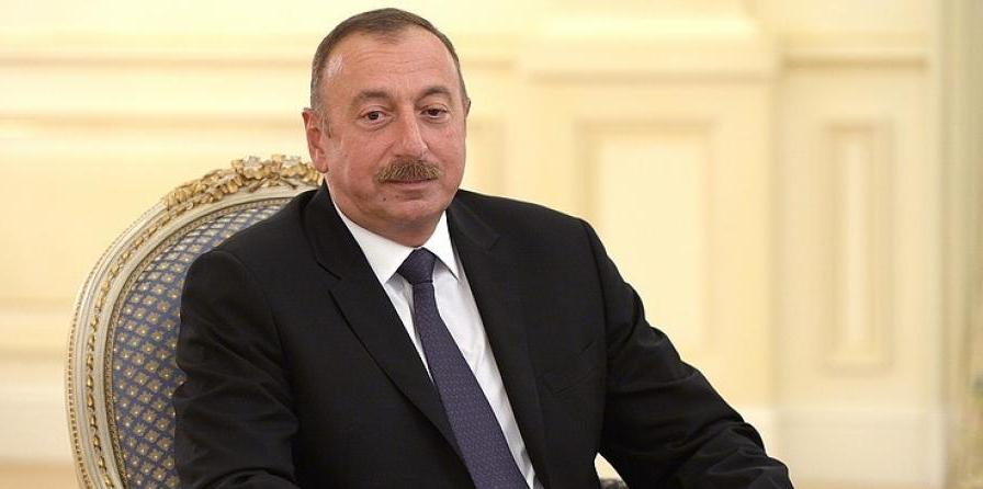 İlham Əliyev Zurabişvilini təbrik etdi