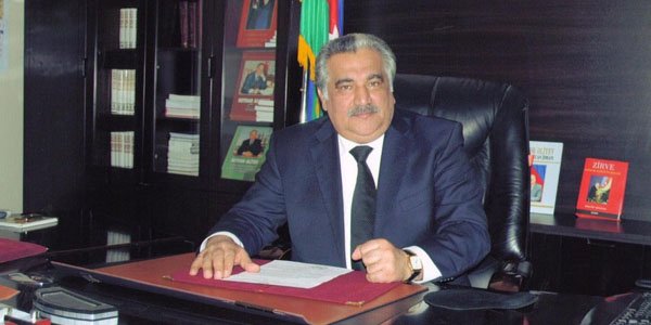 İcra başçısı avtomobil qəzasına düşdü