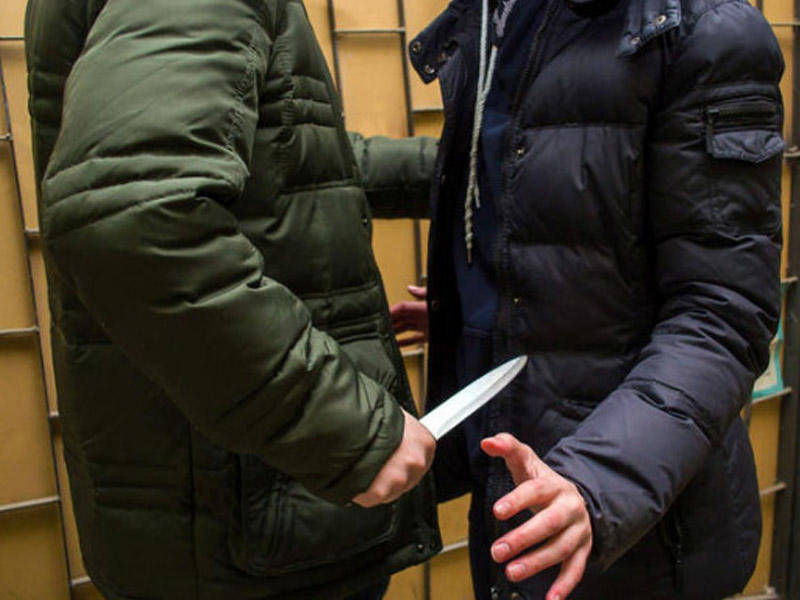 Bakıda universitetdə dəhşətli hadisə: gənc oğlan tələbə yoldaşını tualetdə bıçaqladı
