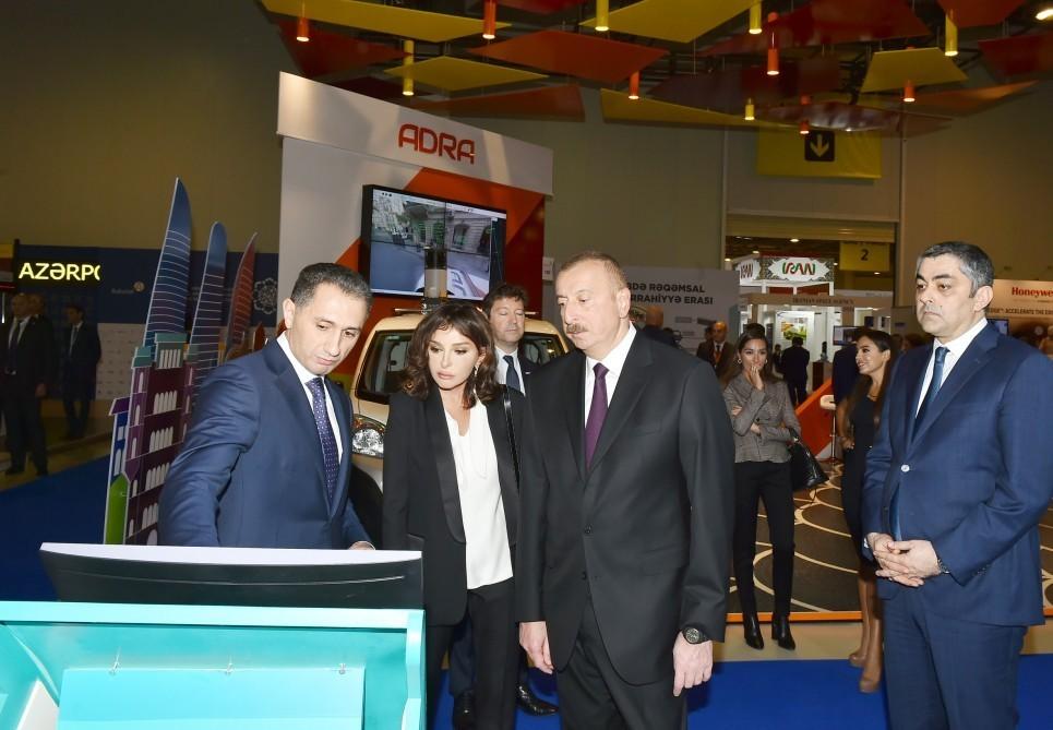 İlham Əliyev və Mehriban Əliyeva "Bakutel-2018" beynəlxalq sərgisində - FOTOLAR