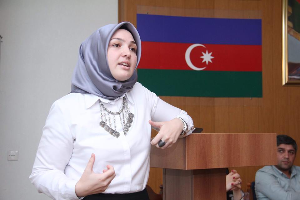 Şəxsiyyət kimi formalaşmaq üçün nə edək? -  Psixoloq Büşra Kaya