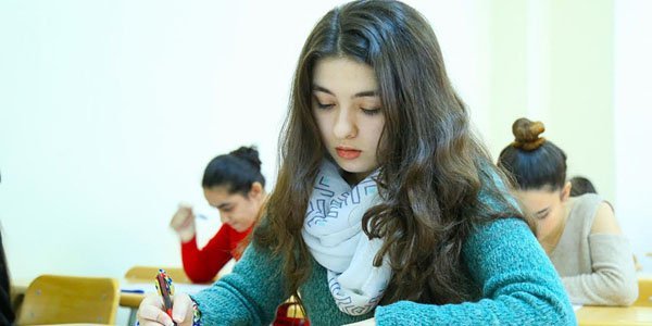 Qızıl medallı məzunlarla bağlı güzəşt ləğv olundu