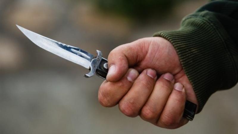 Bərdədə müəmmalı cinayət: 34 yaşlı kişi ürəyindən bıçaqlandı