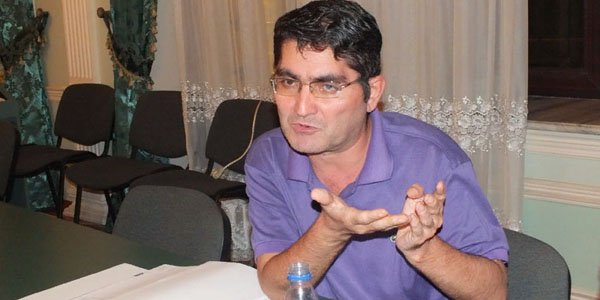 Tanınmış jurnalist qəfil dünyasını dəyişdi