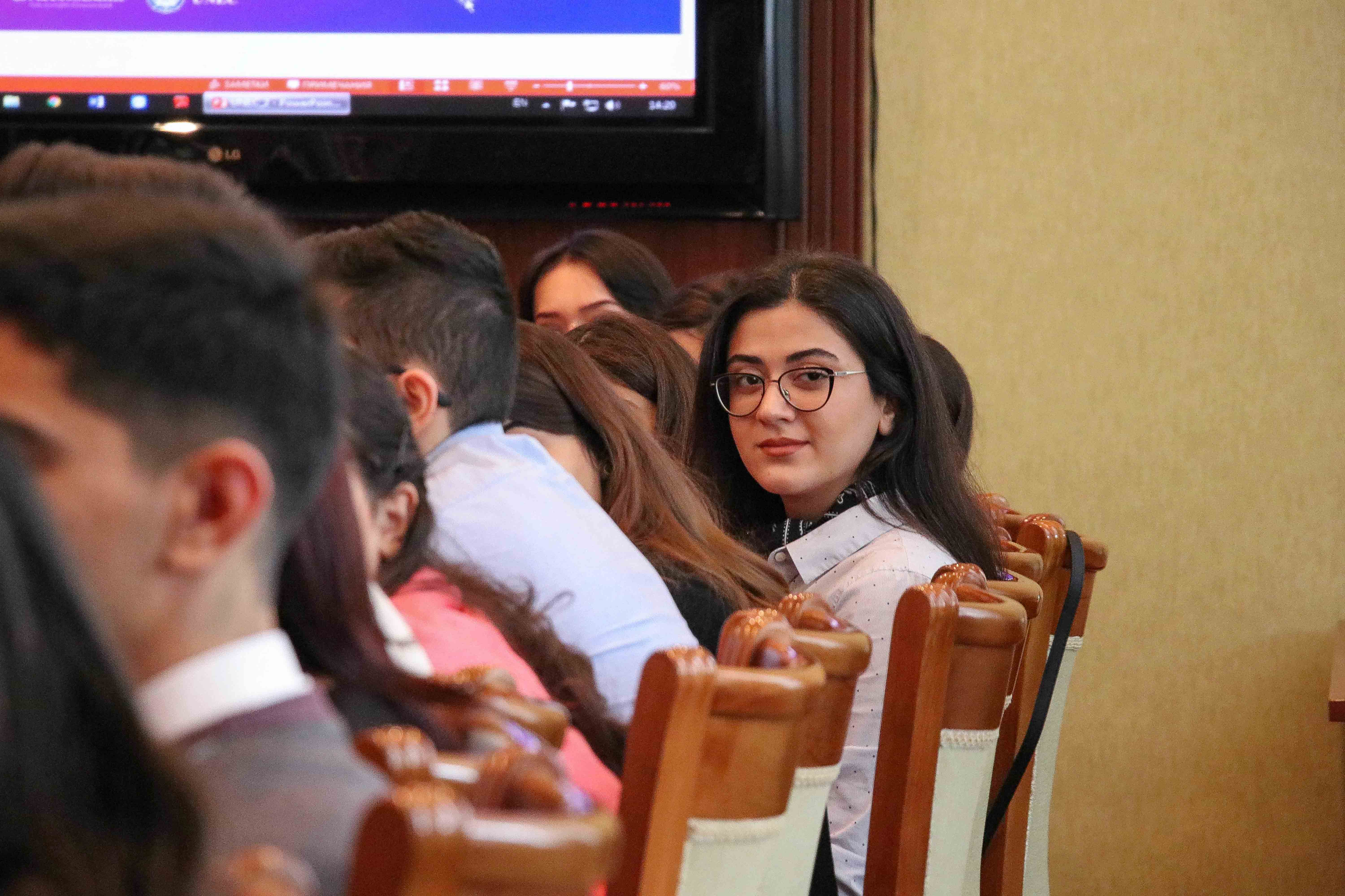 AccessBank "UNEC Business English Conversation Club" layihəsinə yekun vurub - FOTOLAR