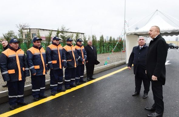 İlham Əliyev Bakıda yol açılışında - FOTOLAR