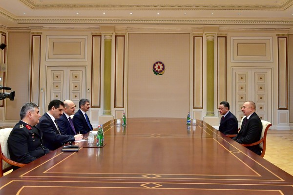 Prezident türkiyəli nazirlə görüşdü
