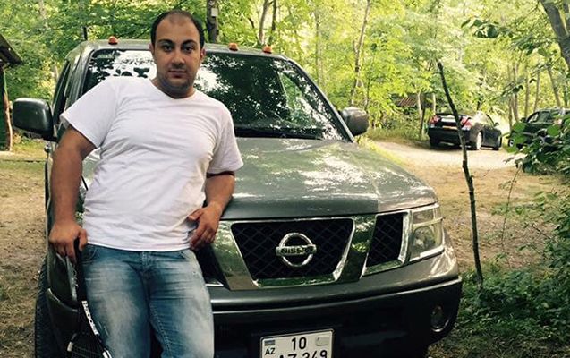 "Mehman ona əl qaldırıb" - Nazirlikdən fotosu yayılan zabitlə bağlı açıqlama