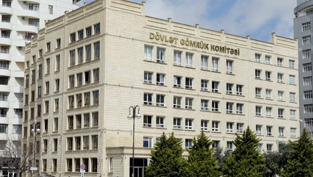 Dövlət Gömrük Komitəsinin daha 4 vəzifəli əməkdaşı saxlanılıb - RƏSMİ