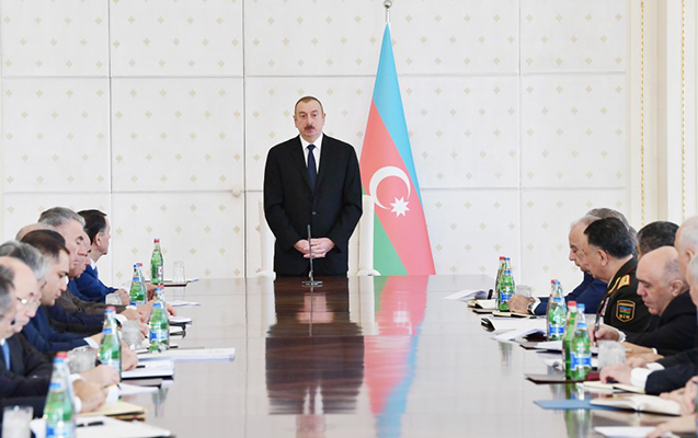 “Onların qəhrəmanları qorxaq, generalları oğrudur” - Prezident