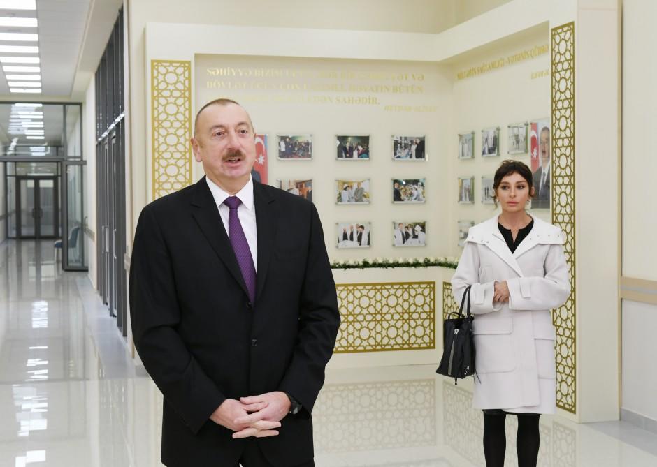 Prezident və xanımı xəstəxananın açılışında - FOTOLAR