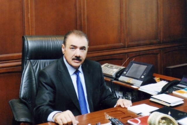 Alışanovu bitirən səbəblər - Şikayətlər, hərc-mərclik, işçilər arasında ayrı-seçkilik...