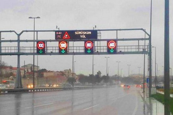 Bakının əsas avtomagistrallarında sürət həddi endirildi