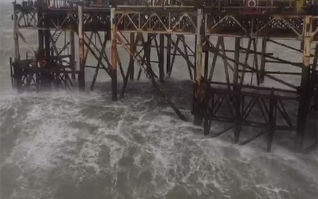 Xəzərdə dalğanın hündürlüyü 9,3 metrə çatıb