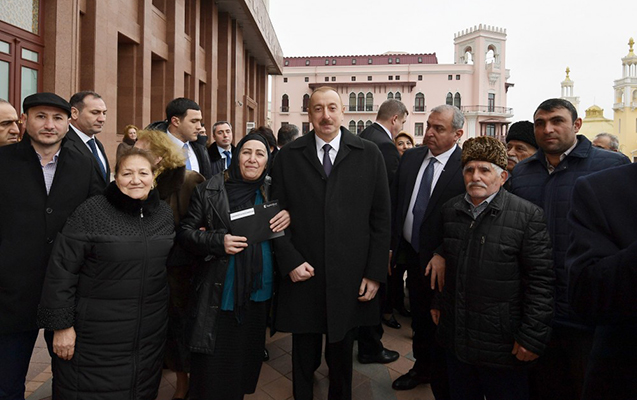 “Sizin arxanızda möhkəm durmuşuq...” - Şəhid ailələrindən prezidentə