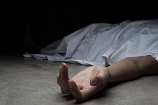 Sumqayıtda bina girişində 36 yaşlı kişi meyiti tapıldı