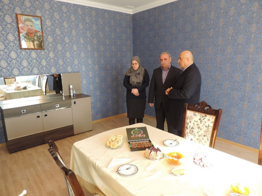 Milli Qəhrəmanın ailəsi yeni evlə təmin olunub - FOTOLAR