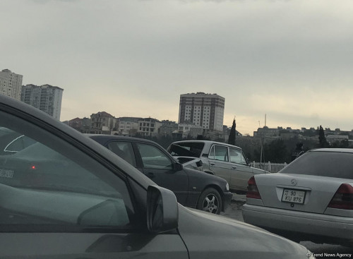 Bakı-Sumqayıt yolunda qəza - Tıxac yarandı