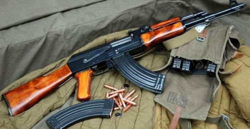 Polis Bakıda əməliyyat keçirdi - Keçmiş məhkumda odlu silah və sursat aşkarlandı