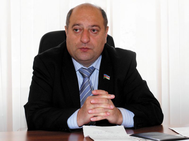"Öz milli sosial şəbəkəmizi yaradıb, digər sosial şəbəkələri bağlamalıyıq" — Deputatdan ilginc açıqlama