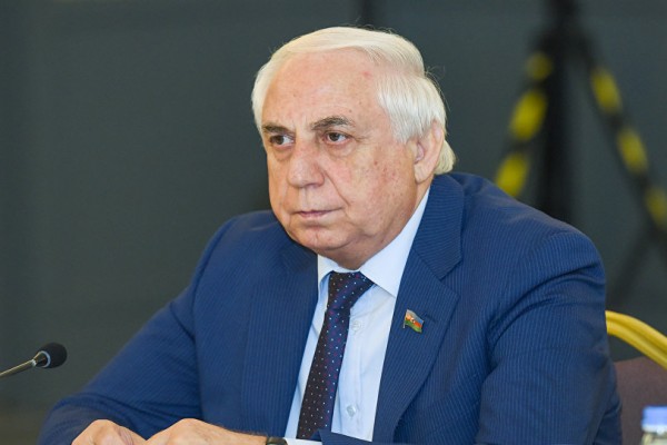"Gələcəkdə də əməkhaqqları artırılacaq" - Hadi Rəcəbli