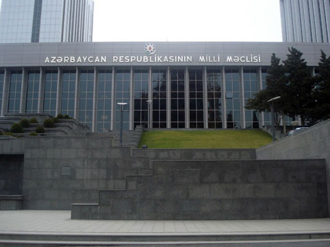 Milli Məclisin və iki komitənin səlahiyyətlərinə dəyişiklik edildi