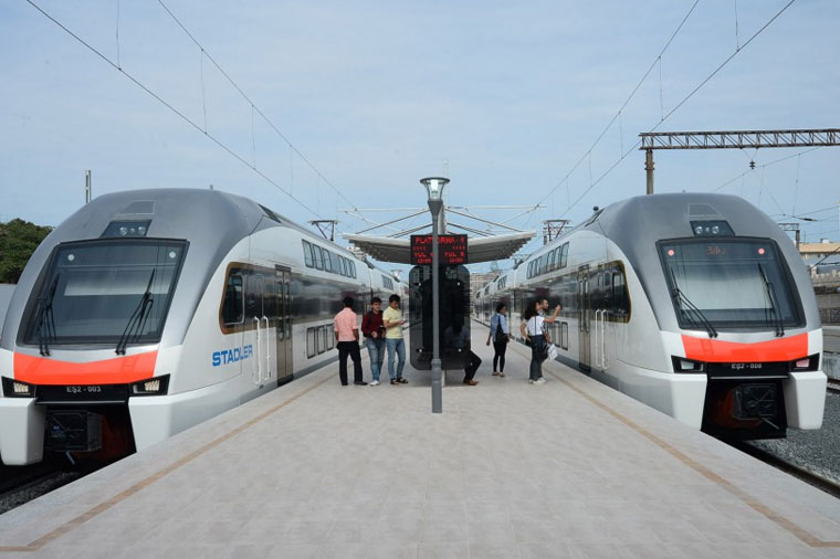 Sumqayıtdan Bakıya gələn sürət qatarı 42 yaşlı qadını vurub öldürdü