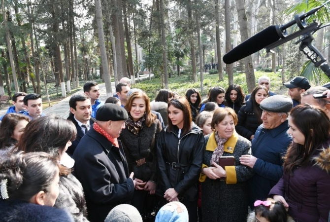 Mehriban Əliyeva “Xan bağı”nda gəncəlilərlə görüşüb - Foto