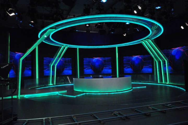 AzTV yeni studiyaya keçdi, tanınmış jurnalist efirə qayıtdı - FOTOLAR