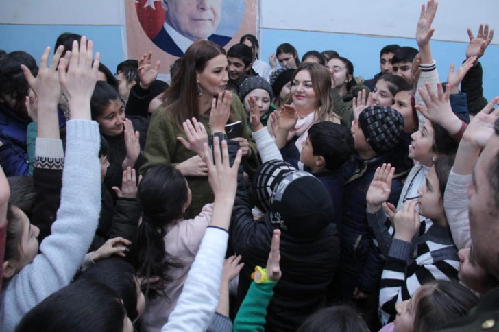 Qənirə Paşayeva məktəblilər üçün “Tariximizi öyrənək və təbliğ edək !” adlı tədbir keçirdi