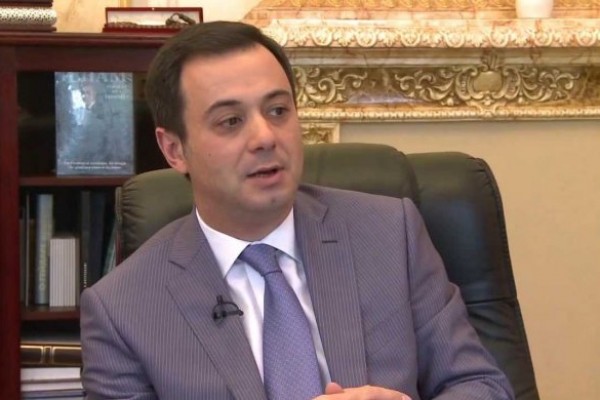 Elşad İsgəndərovun Türkiyəyə girişinə qadağa qoyuldu